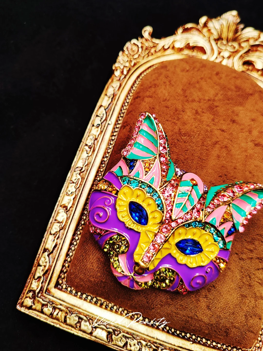 Heidi-Style Pink-Purple Cat Face Brooch - Image 3