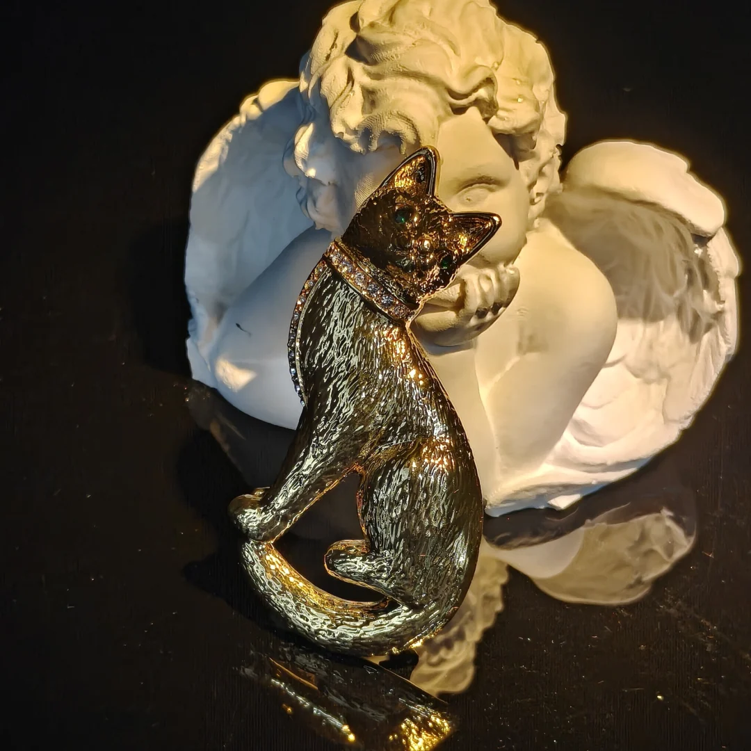 Gold Cat Limited Edition Brooch - Image 4