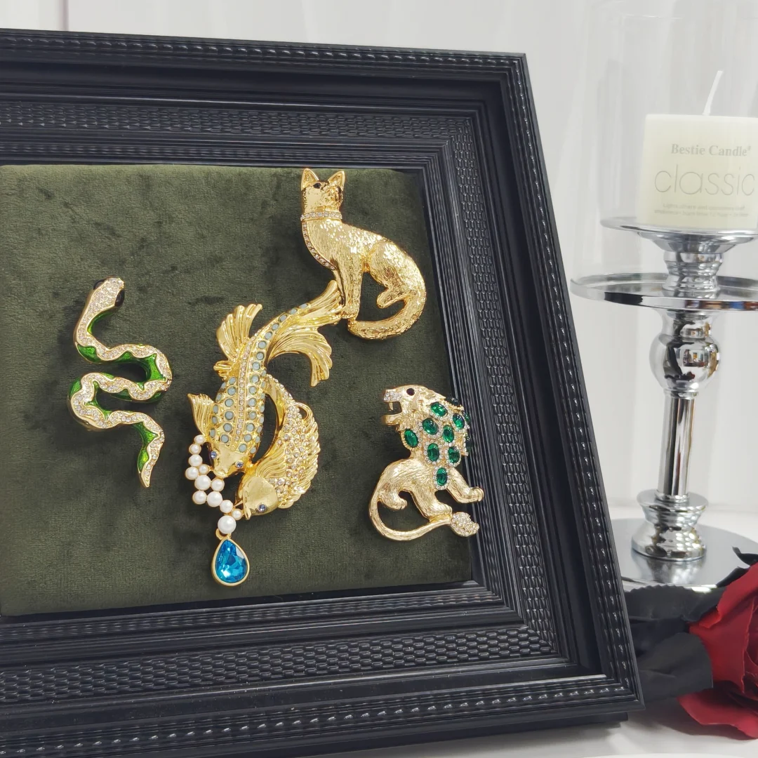 Gold Cat Limited Edition Brooch - Image 7