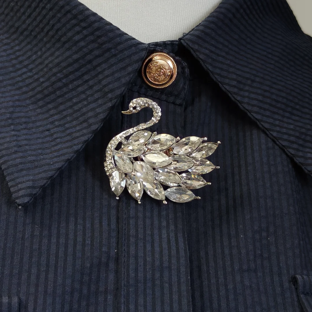 Ballet Swan Brooch - Image 4