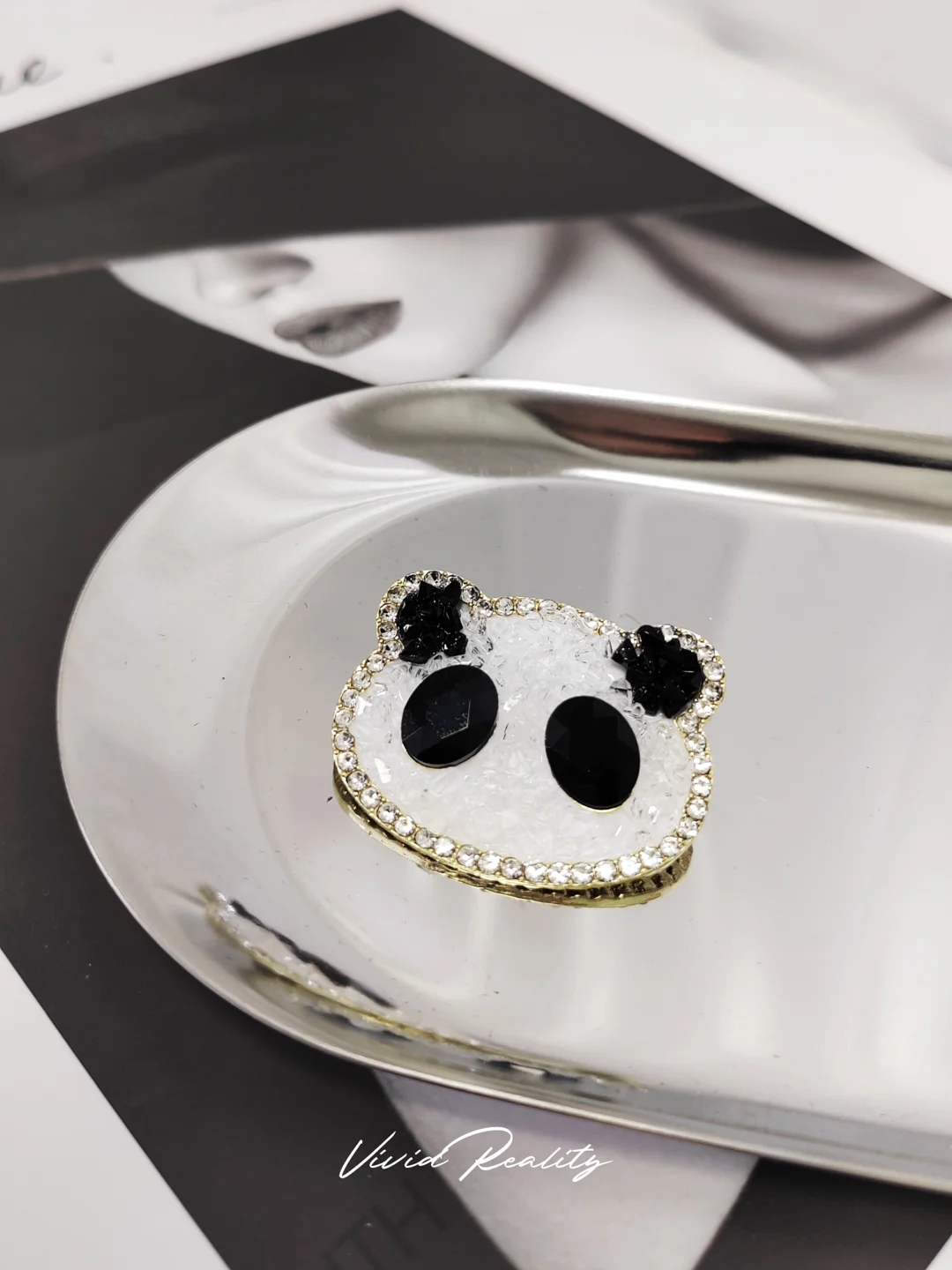 Panda Brooch - Image 2
