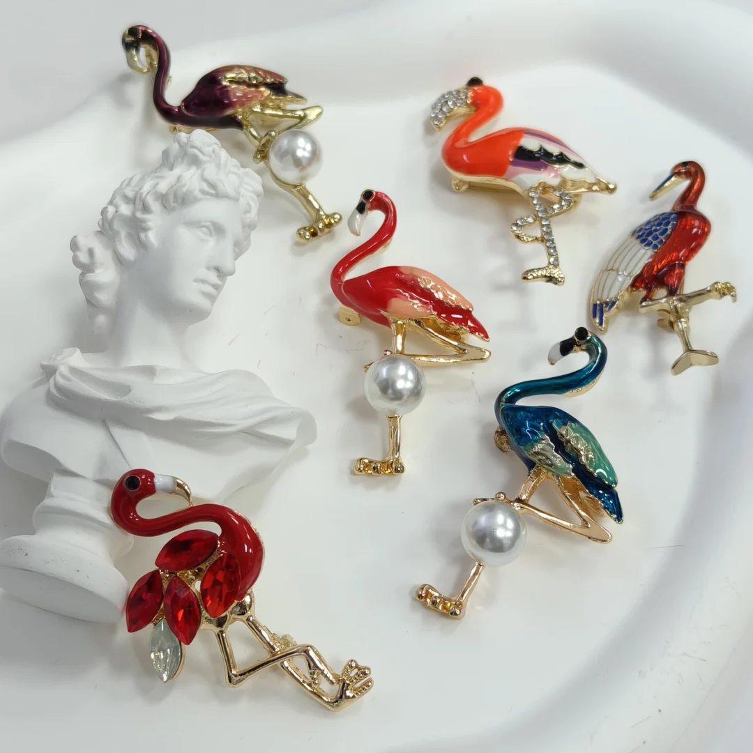 Purple Flamingo Brooch - Image 3