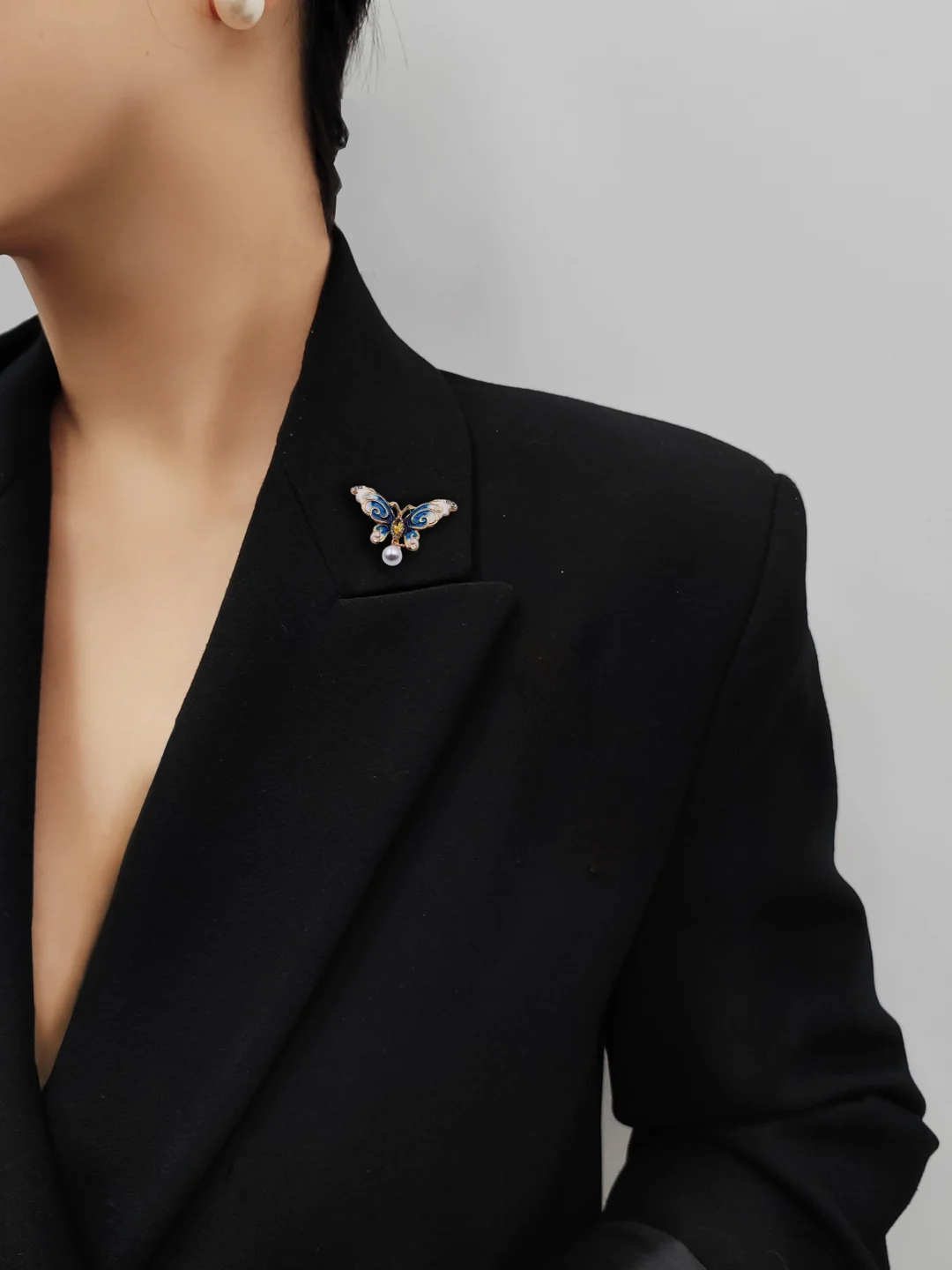 Blue Chinese-Style Butterfly Brooch - Image 5