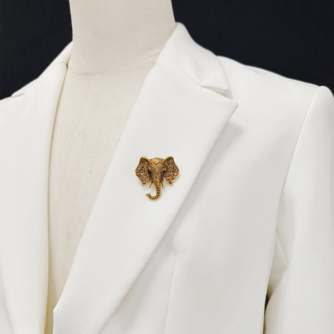 Vintage Design Elephant Head Brooch - Image 2