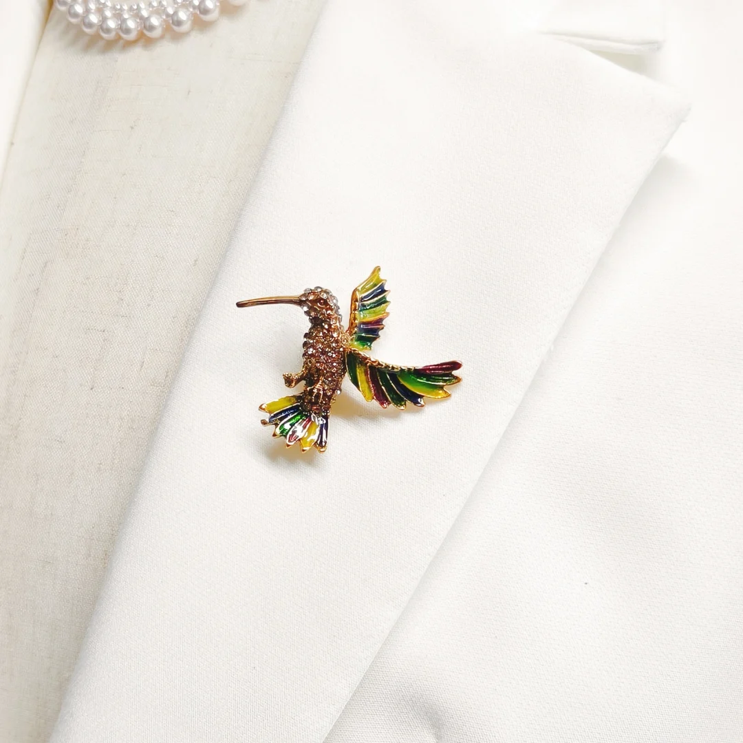 Vintage Gold-Diamond Hummingbird Brooch - Image 3