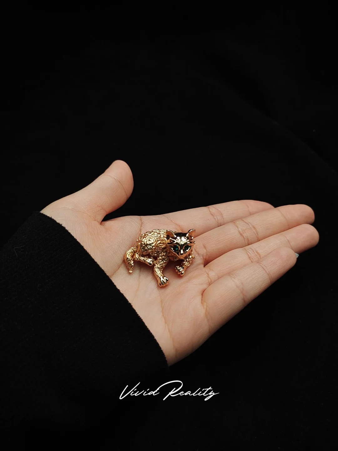 Vintage Gold Green-Eyed Cat Brooch - Image 4