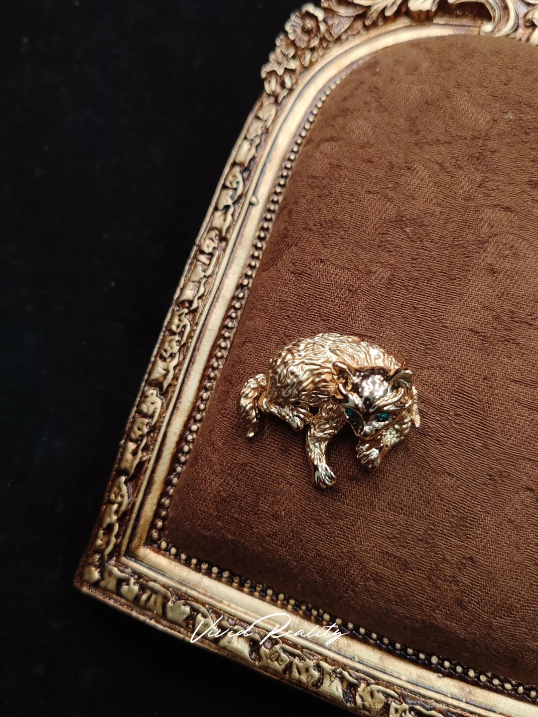 Vintage Gold Green-Eyed Cat Brooch - Image 5