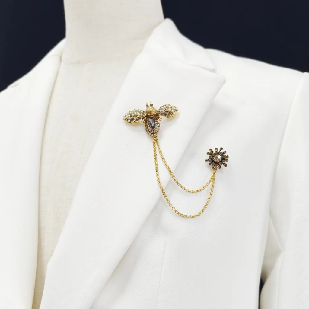 Vintage Chain Bee Brooch
