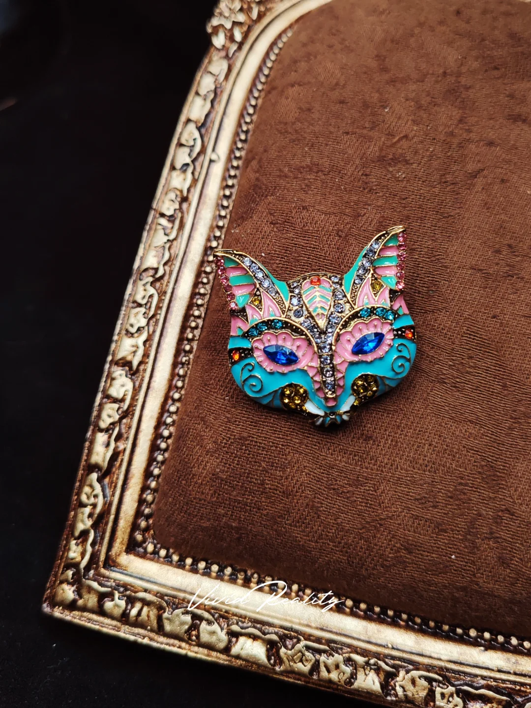 Heidi-Style Blue Mini Cat Face Brooch - Image 7