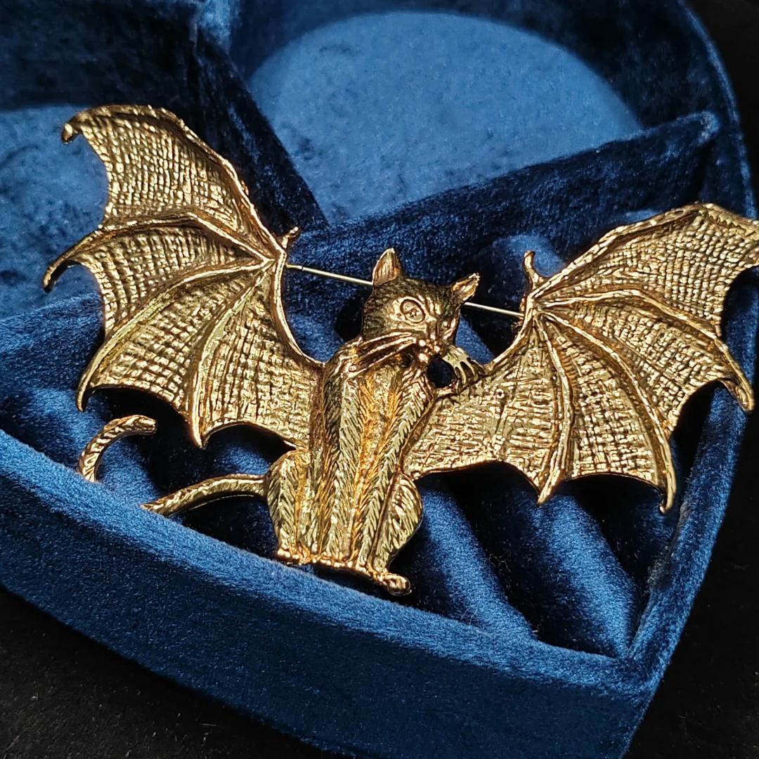 Vintage Gold Bat Design Brooch - Image 3