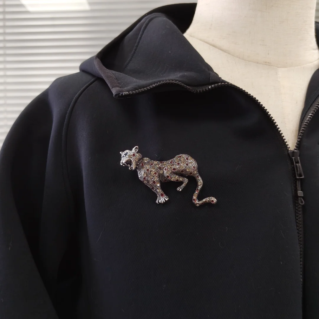 Vintage Silver Leopard Brooch - Image 2