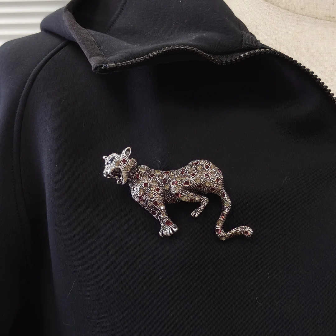 Vintage Silver Leopard Brooch - Image 3