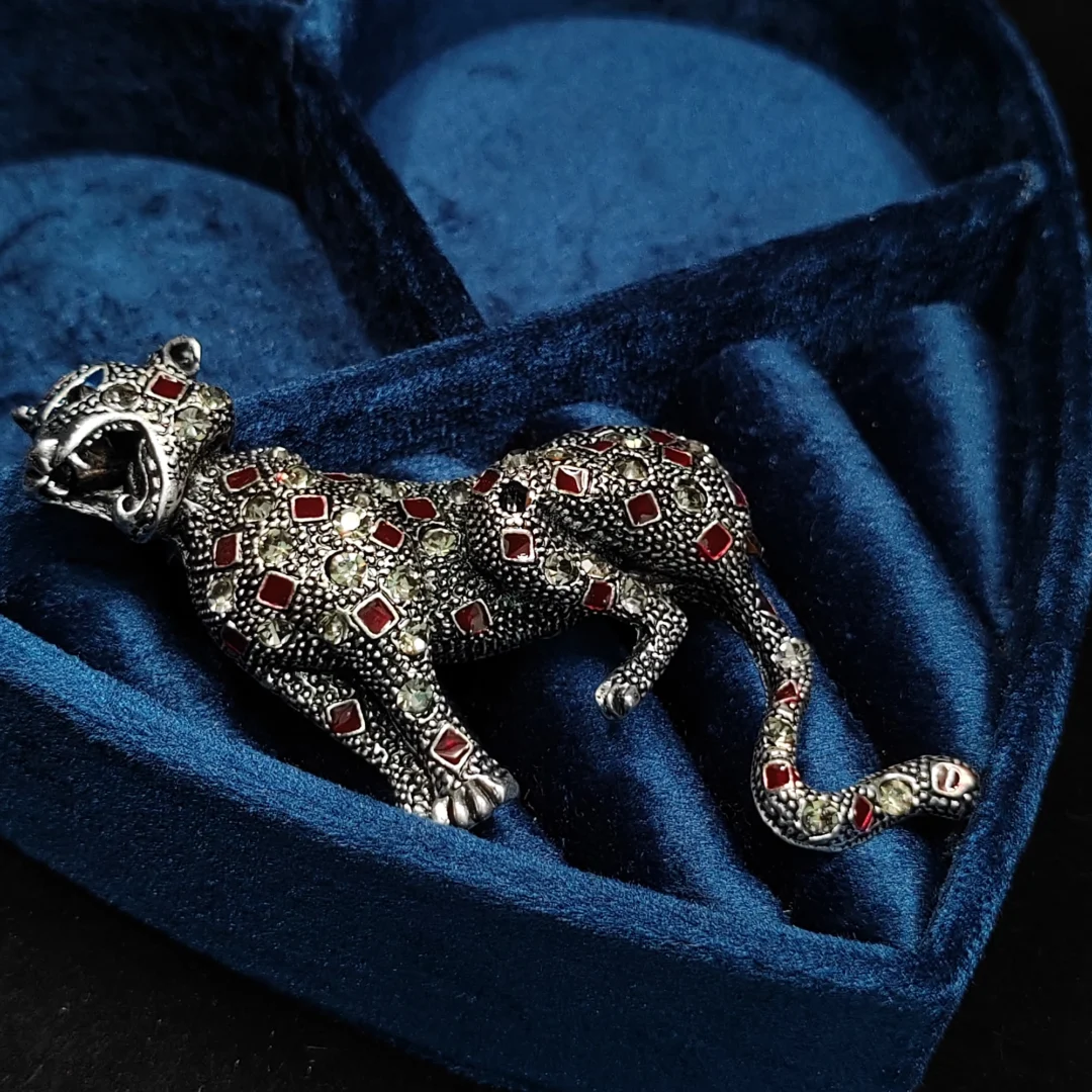 Vintage Silver Leopard Brooch - Image 5