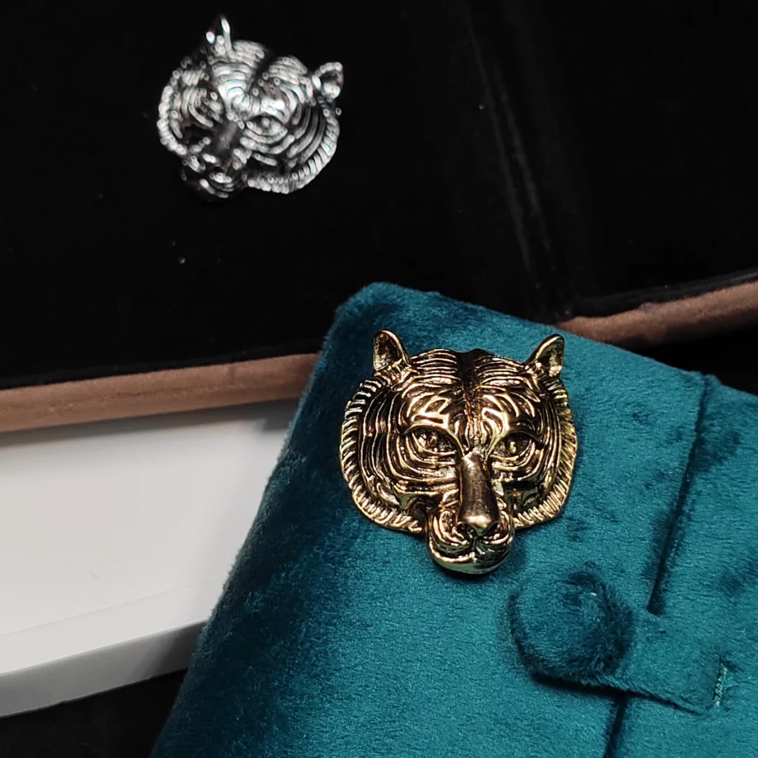 Vintage Gold Lion Head Brooch - Image 5