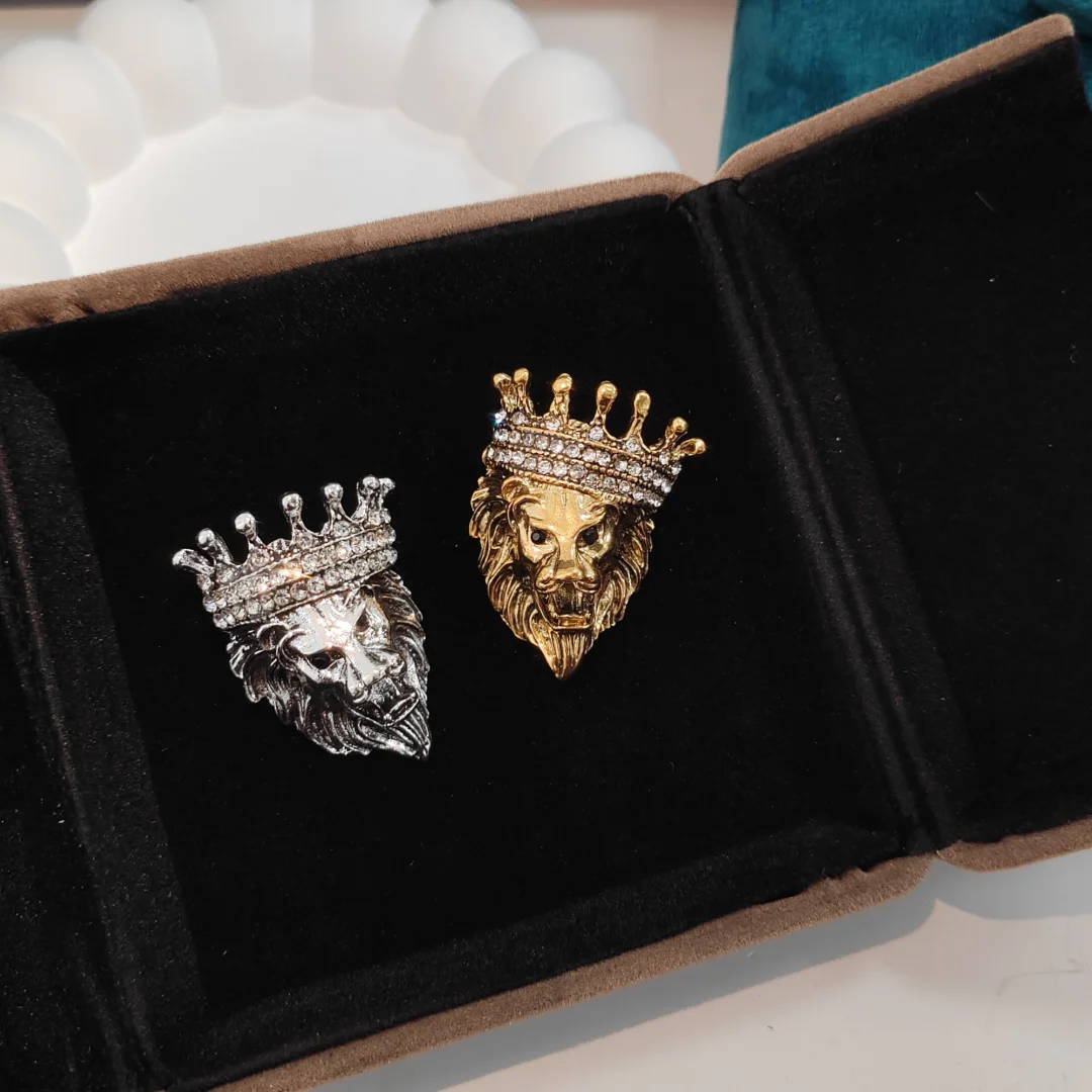 Vintage Silver Lion Head Brooch - Image 2