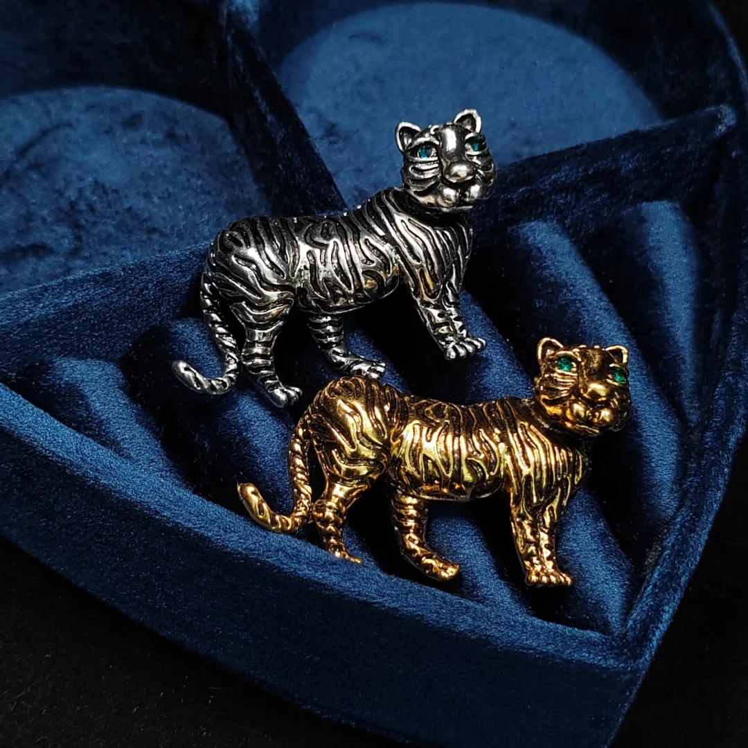 Vintage Gold Fierce Tiger Brooch - Image 3
