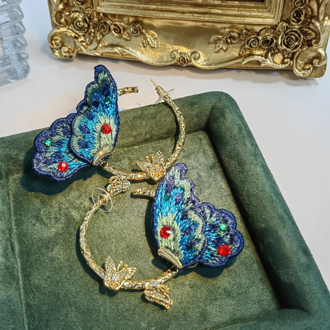 Vintage Palace Style Blue Butterfly Jewelry Set - Earrings - Image 7