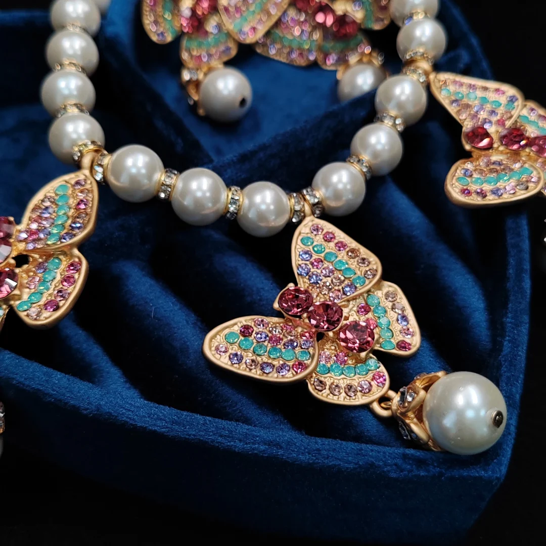 Vintage Copper-Plated Pink Butterfly Jewelry Set - Earrings - Image 4