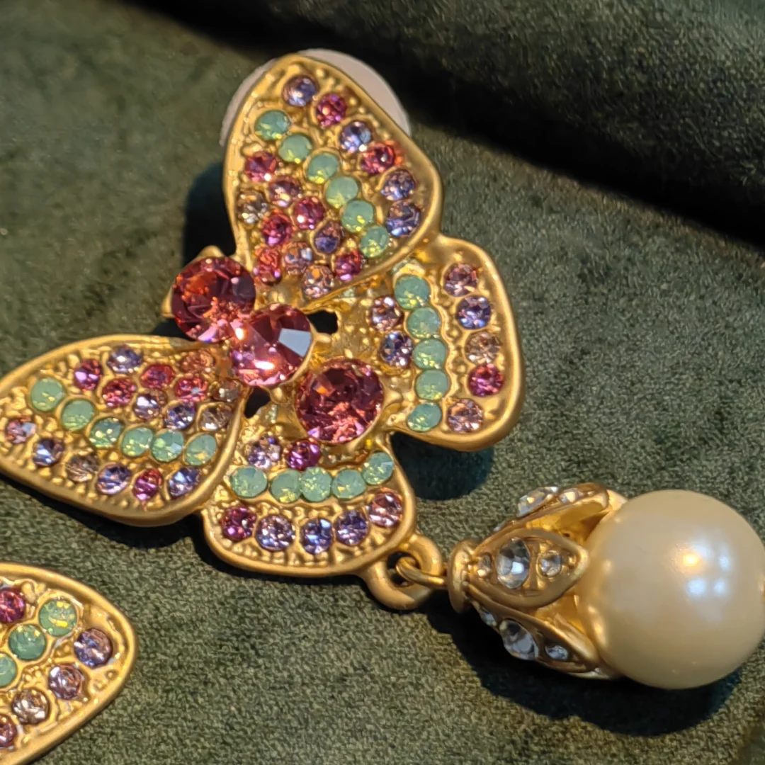 Vintage Copper-Plated Pink Butterfly Jewelry Set - Earrings - Image 6