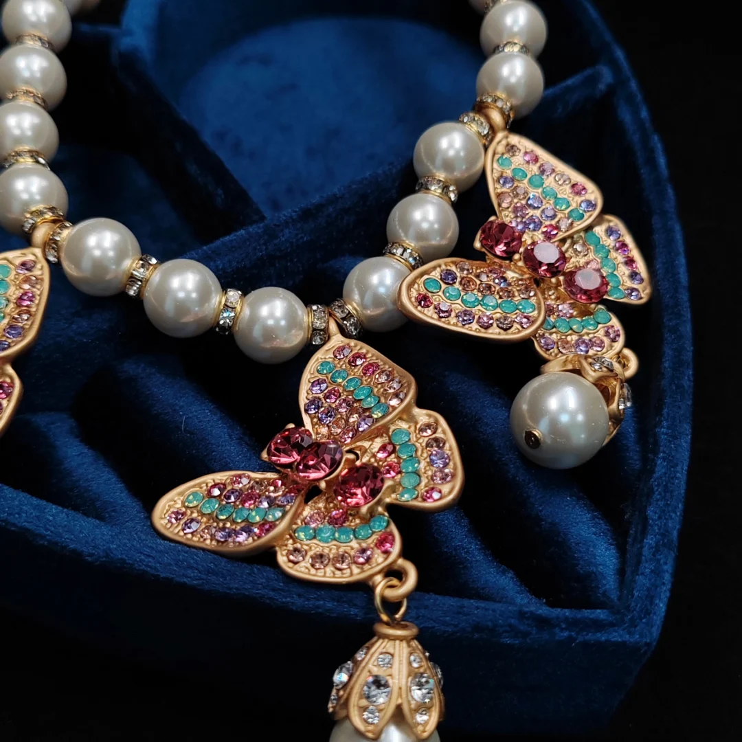 Vintage Copper-Plated Pink Butterfly Jewelry Set - Necklace - Image 6
