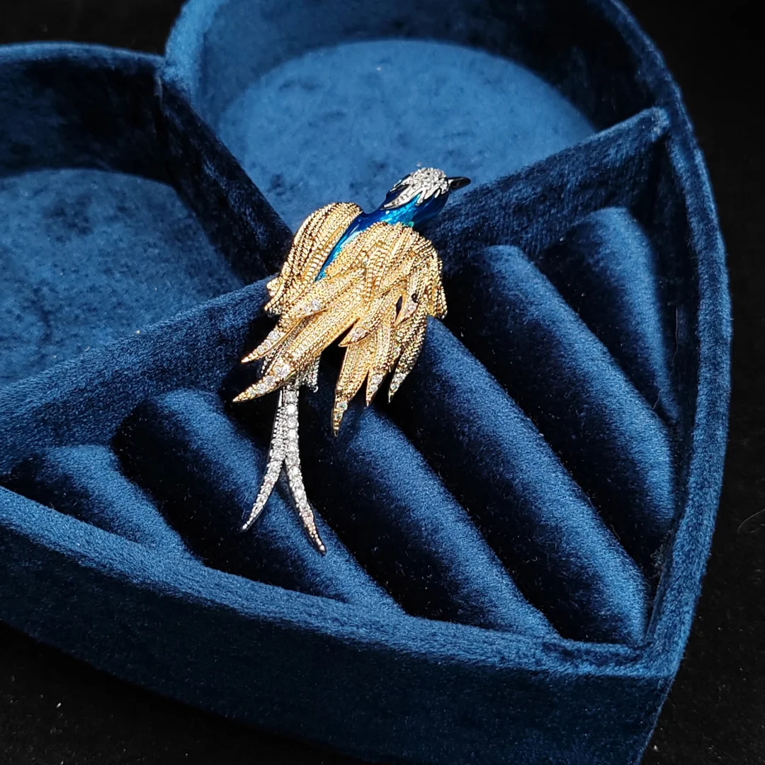 Blue-Headed Golden Bird-of-Paradise Brooch with Zircons - Image 3