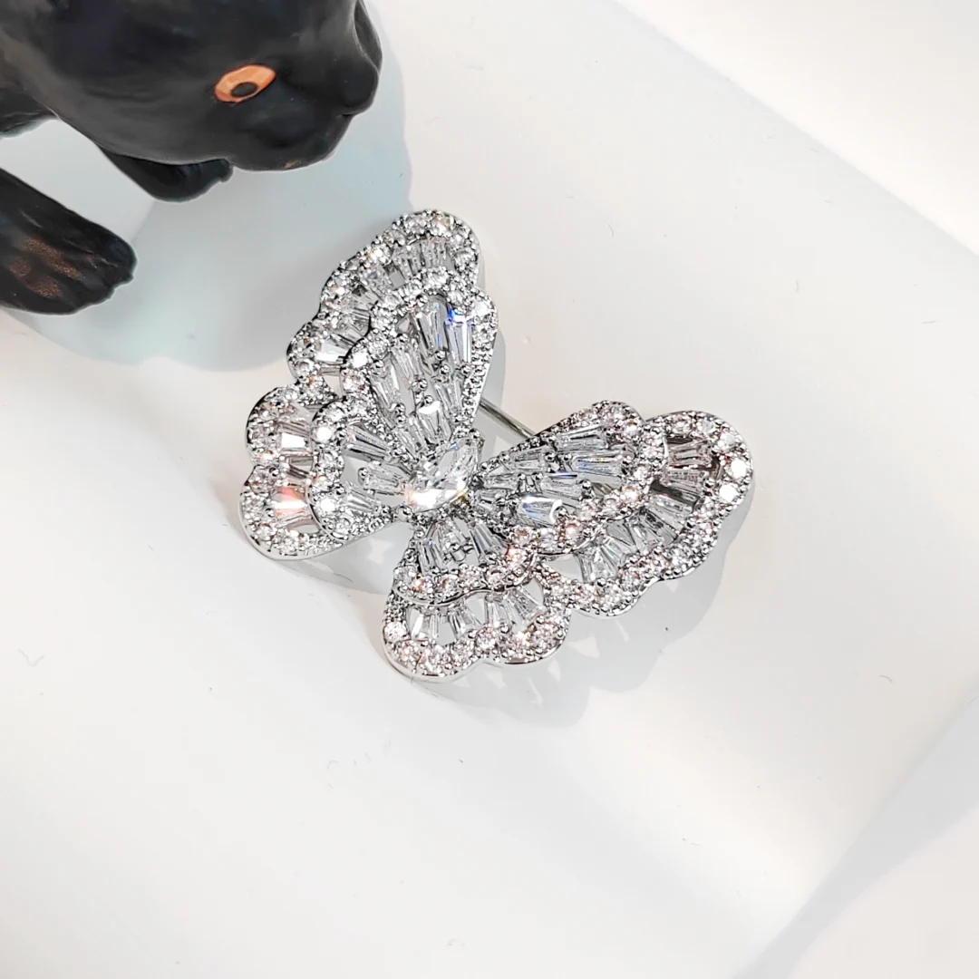 Light Gold Zirconia Butterfly Brooch - Image 2