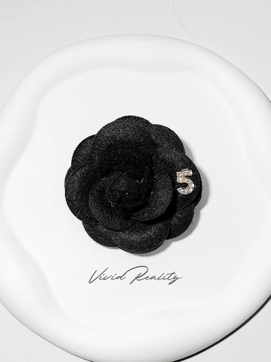 Black Fabric Camellia Design Brooch - Image 4