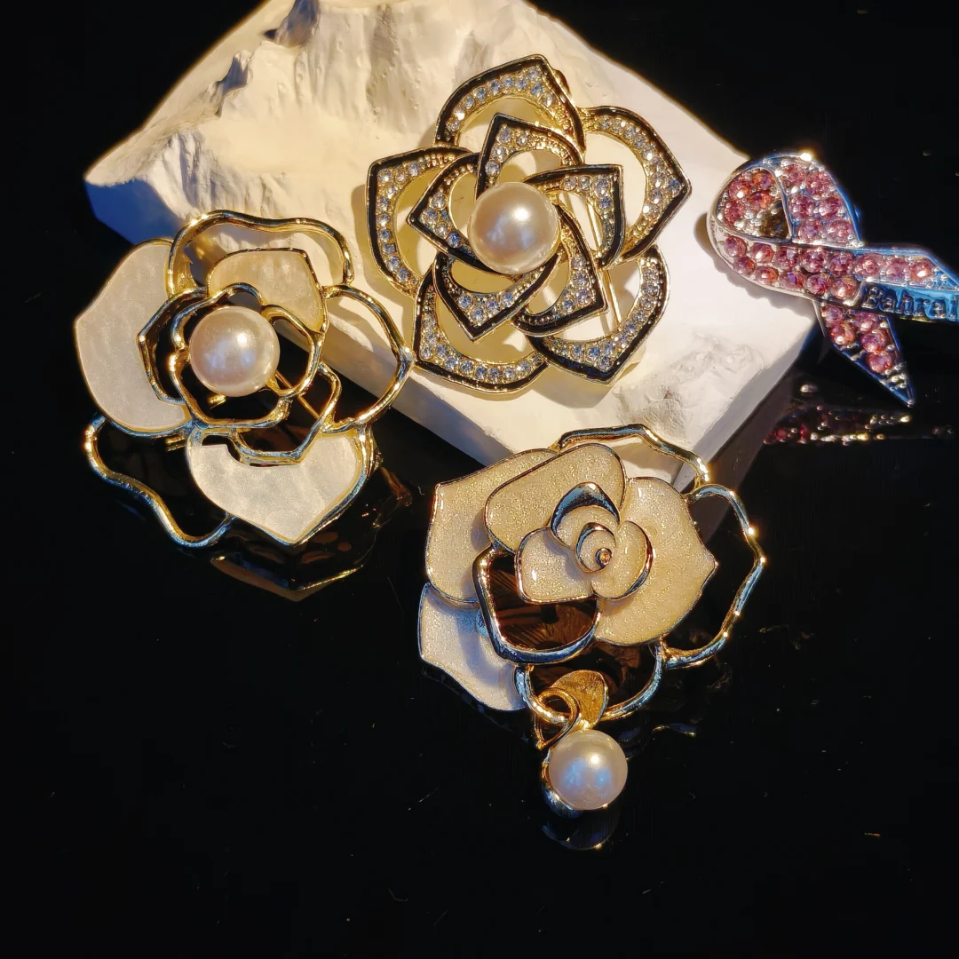 Platinum Oil-Drop Camellia Brooch - Image 4