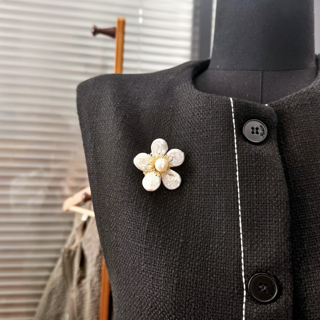 Baroque Mother of Pearl Flower Brooch - Image 6