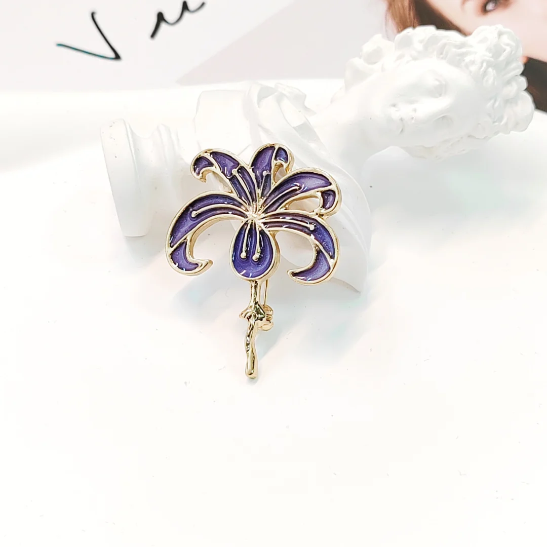 Vintage Iris Floral Brooch - Image 3