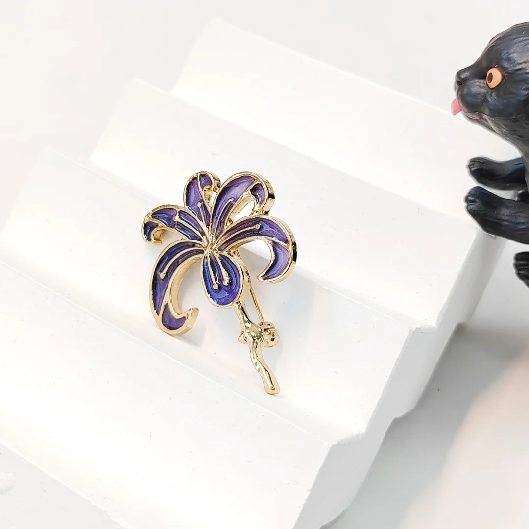 Vintage Iris Floral Brooch - Image 4