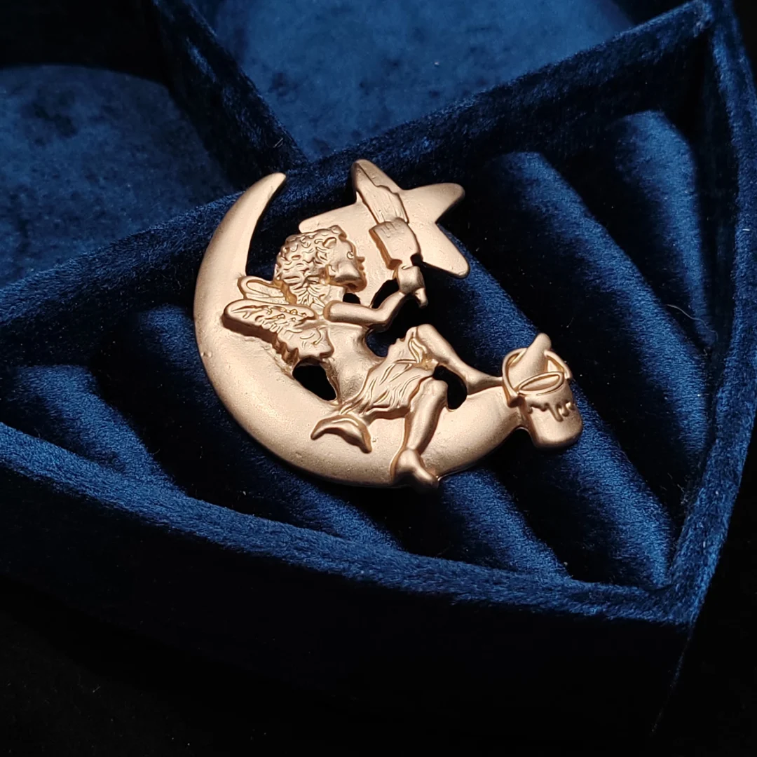 Matte Gold Crescent Angel Brooch - Image 5