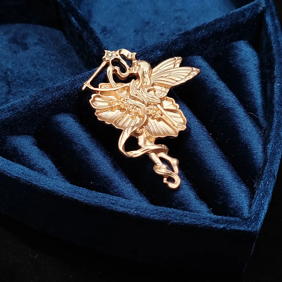 Matte Gold Magic Fairy Brooch - Image 5