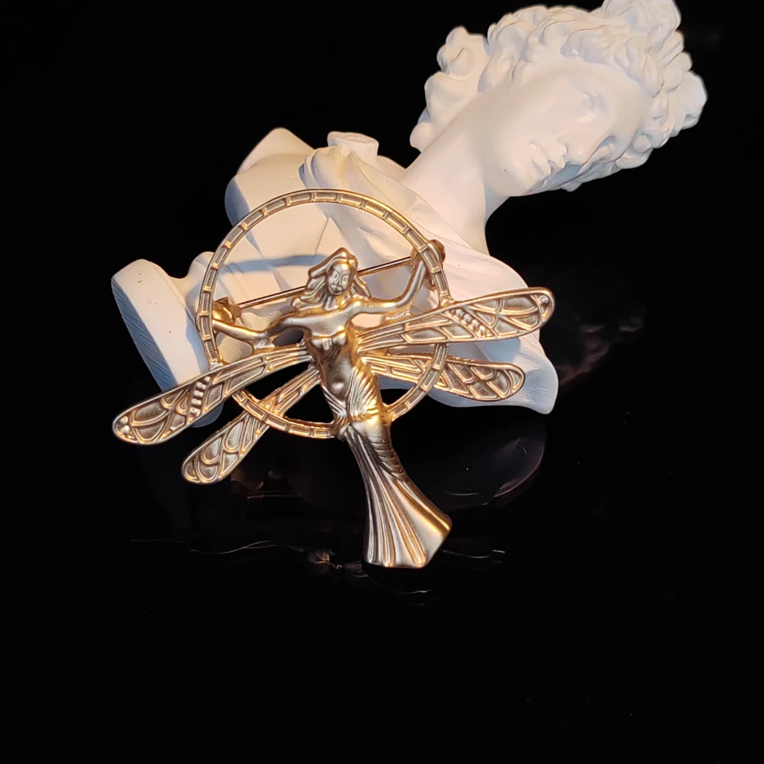 Matte Gold Winged Angel Brooch - Image 4