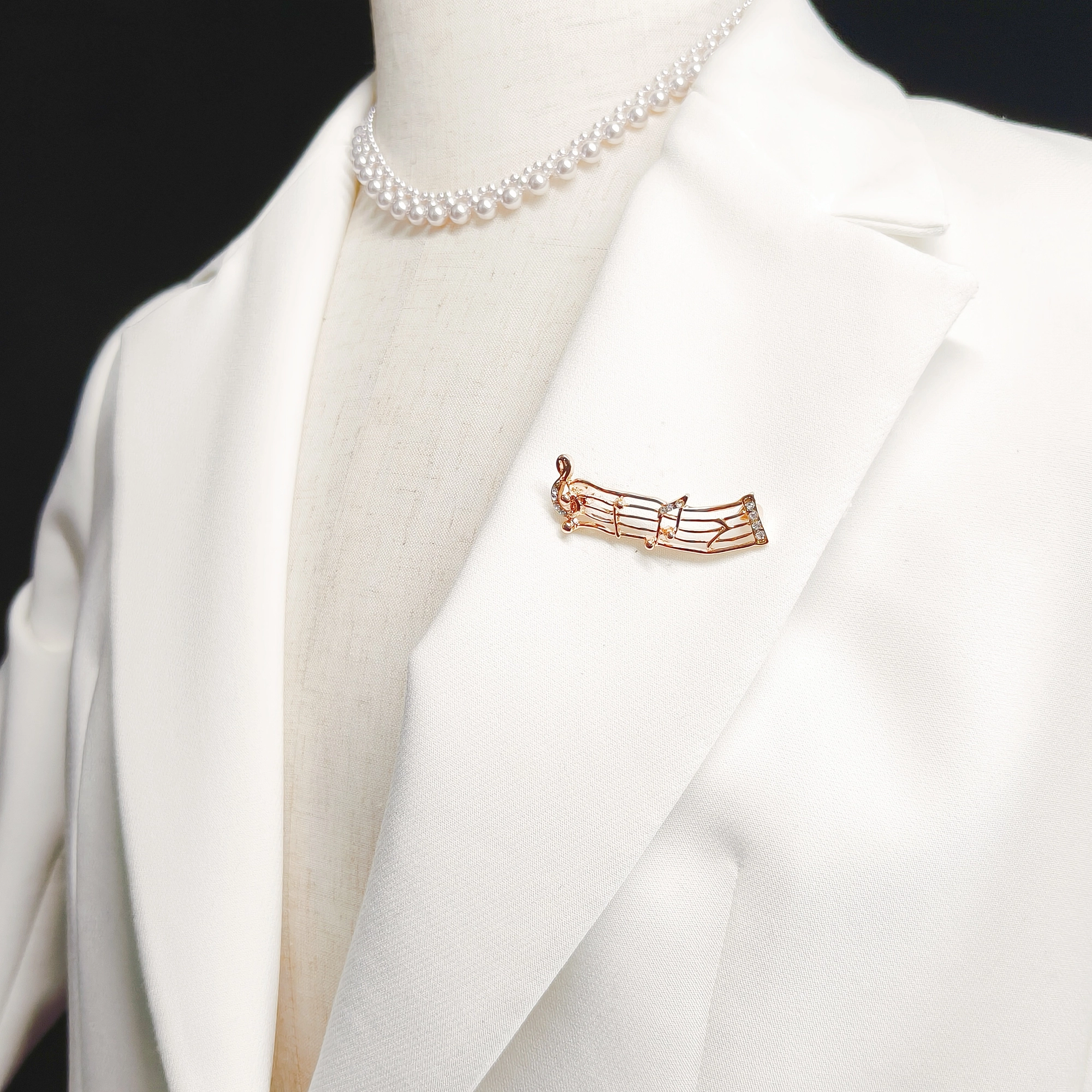 Vintage Gold Wave Musical Note Brooch - Image 2