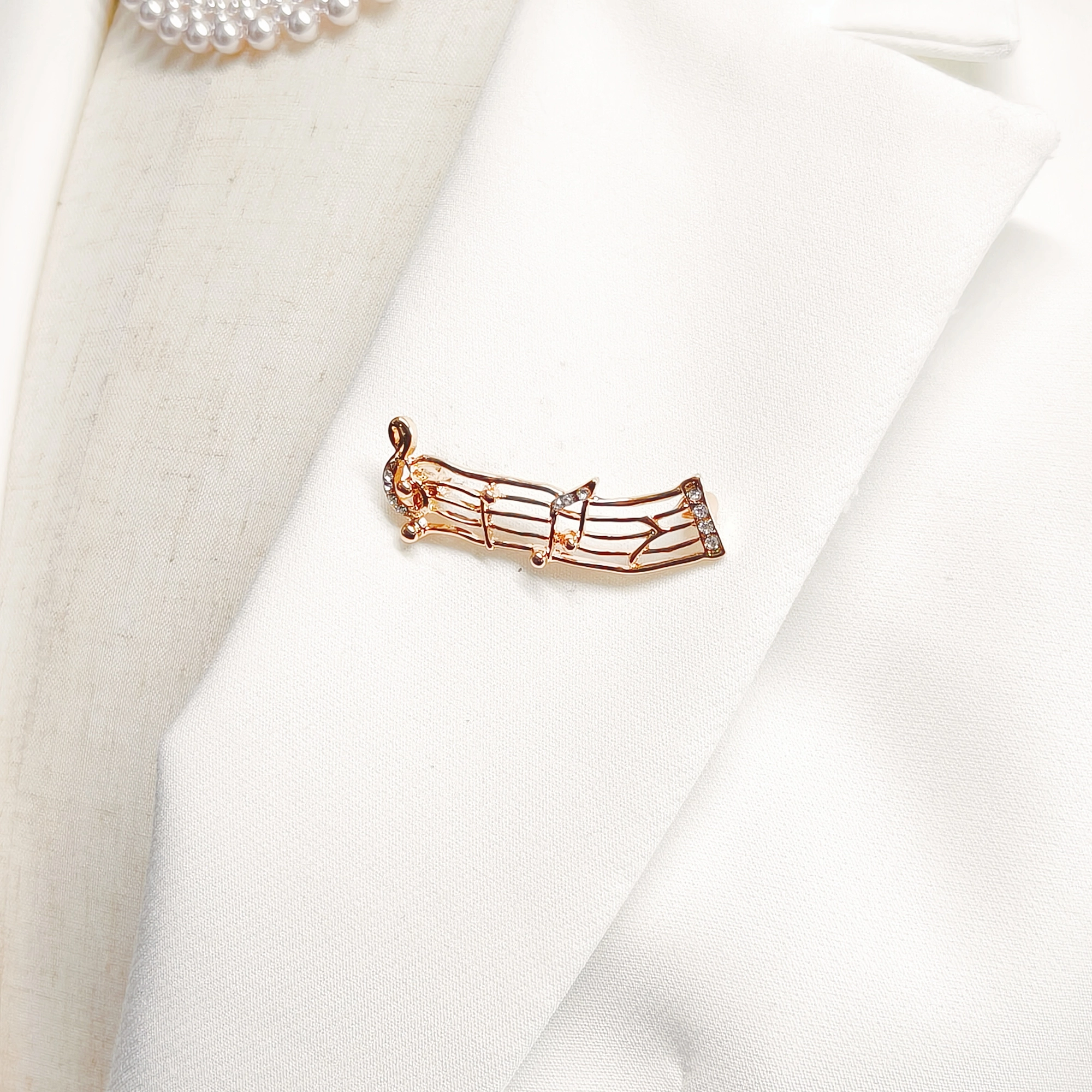 Vintage Gold Wave Musical Note Brooch - Image 3