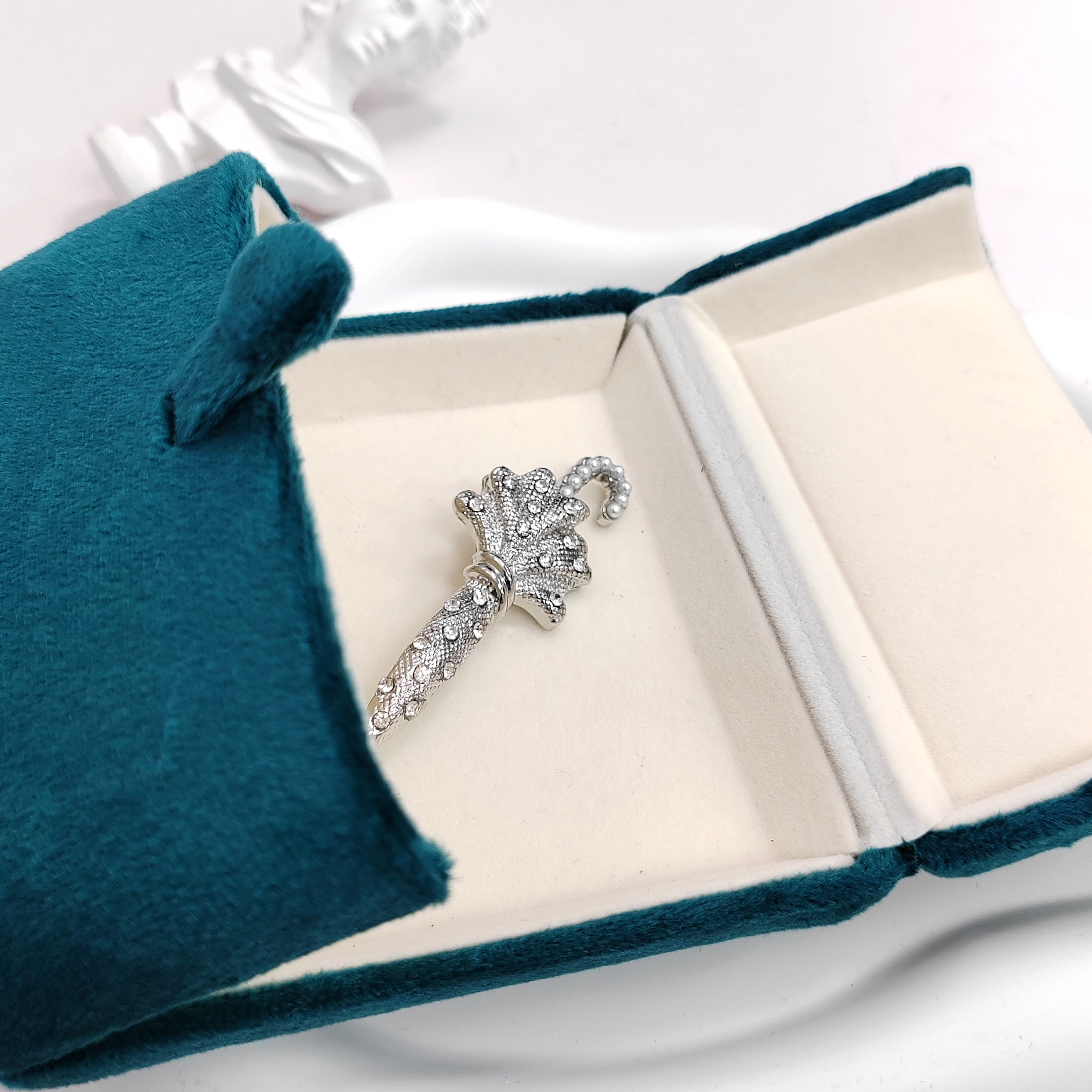 Crystal Umbrella Brooch (French Eye-Catcher, Silver) - Image 4