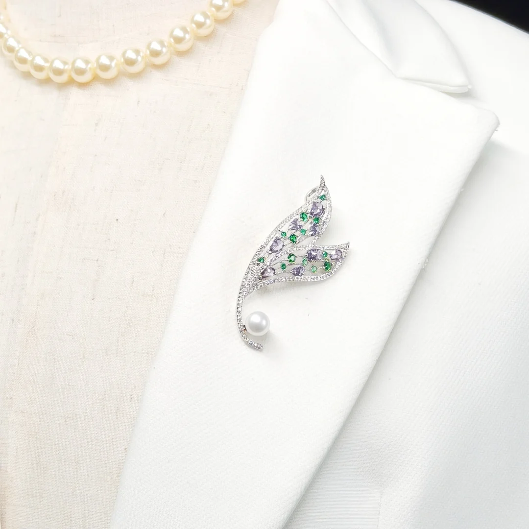 Forest Style Feather Brooch - Image 2