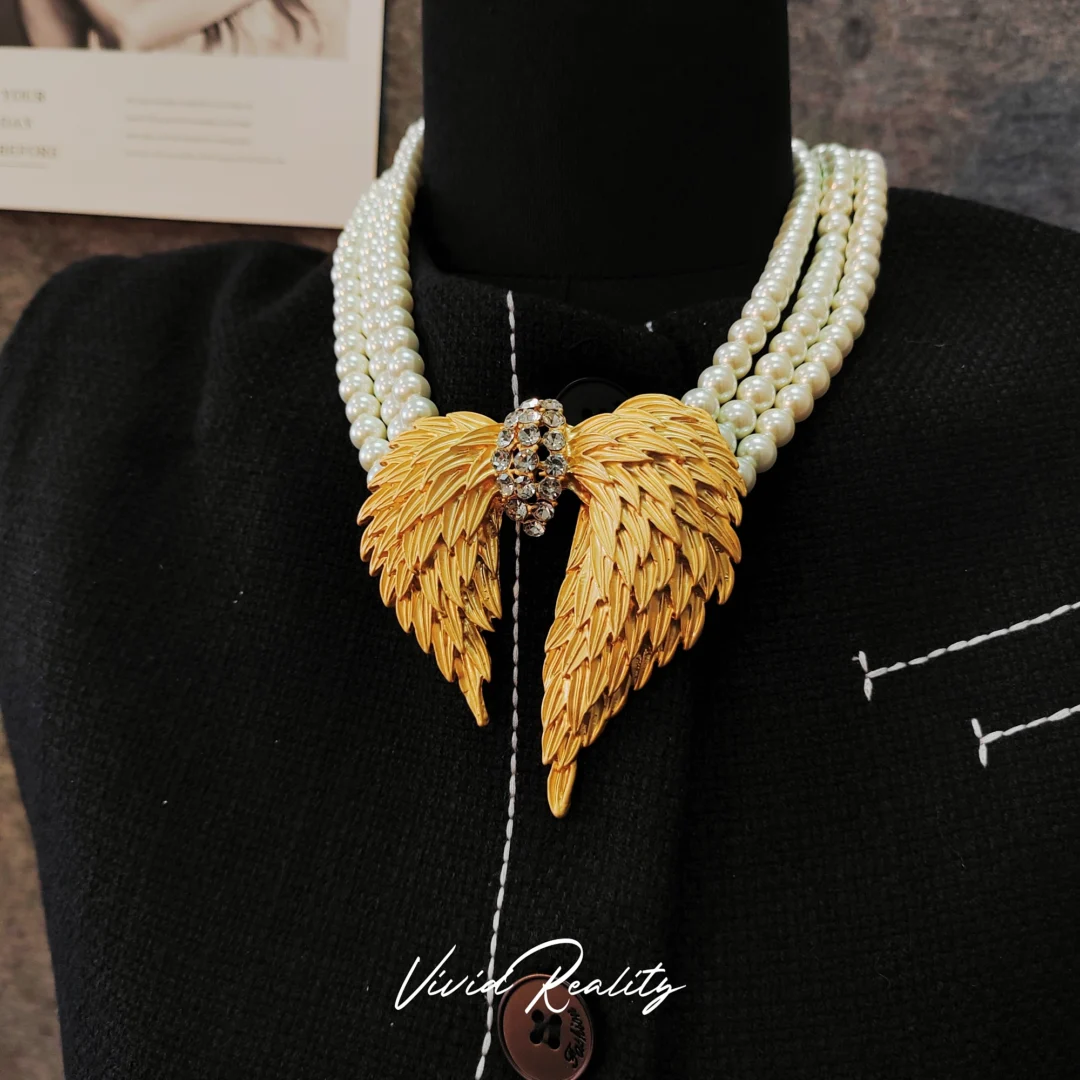 Golden Angel Wings Jewelry Set - Three Pearl Necklaces - Image 5