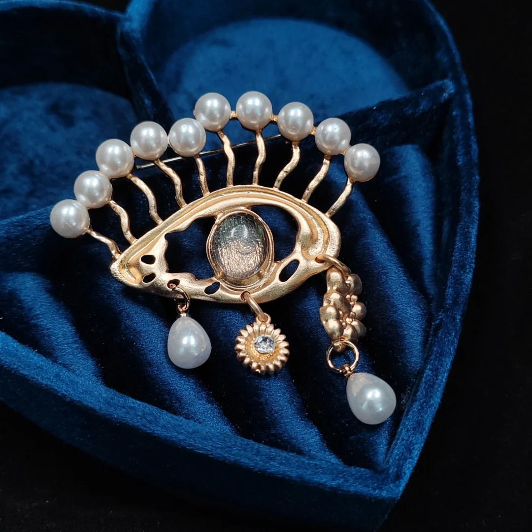 Pearl Evil Eye Brooch - Image 3