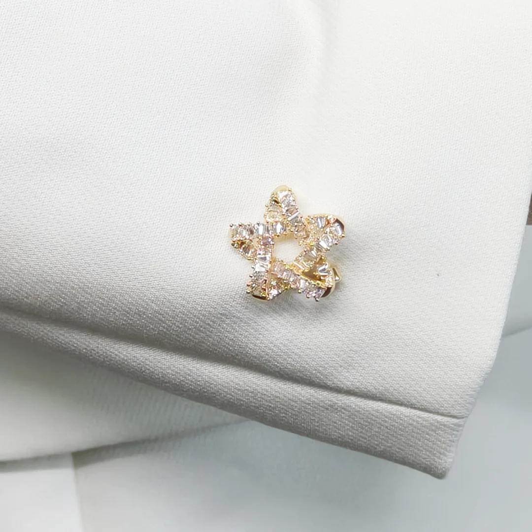 Gold Zirconia Five-Pointed Star Brooch - Image 3