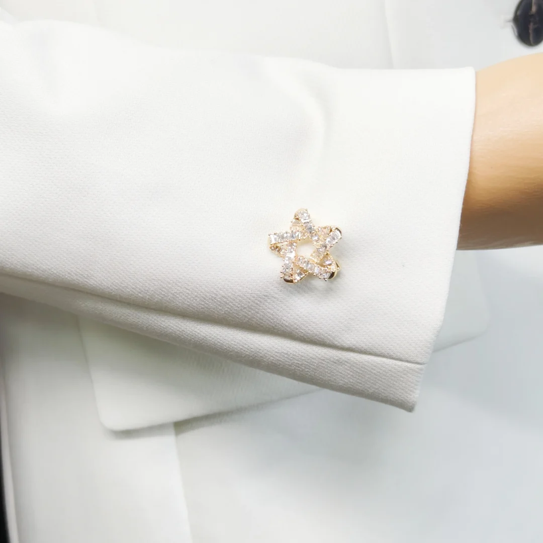 Gold Zirconia Five-Pointed Star Brooch - Image 4