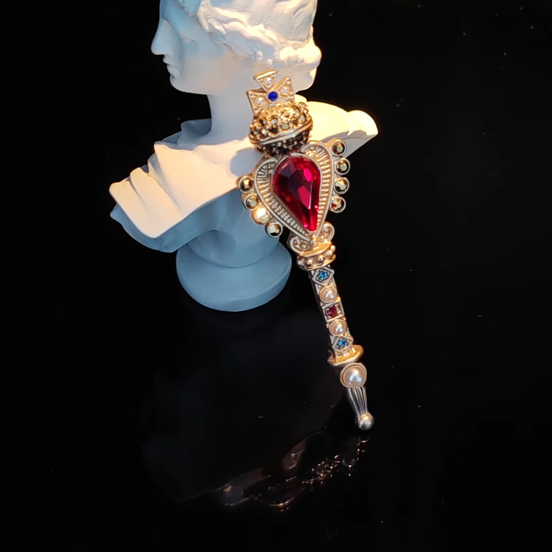 Plain Gold Baroque Magic Wand Brooch - Image 2