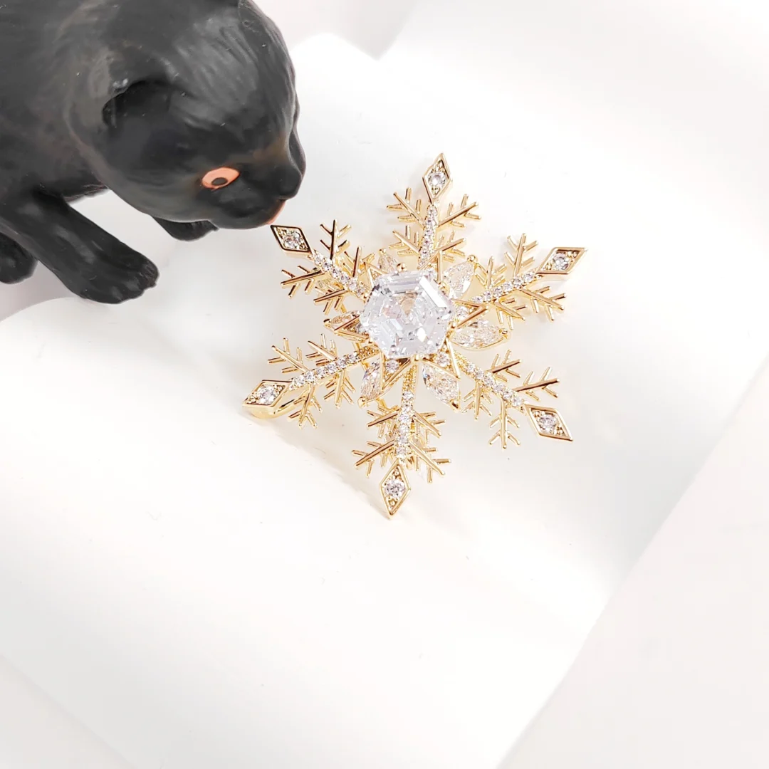 Gold Zirconia Rotating Snowflake Brooch - Image 2